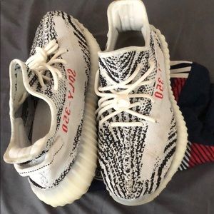 YEEZY BOOST 350 ZEBRA